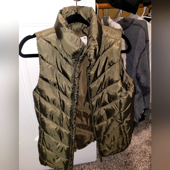 Puffer vest - Picture 1 of 1